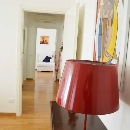 Lario Apartament *