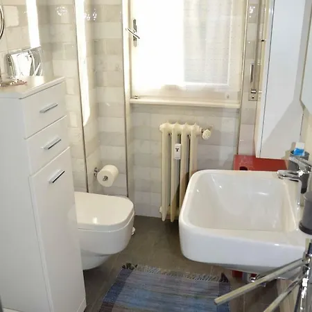 Apartament Lario *