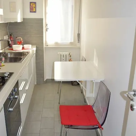 Lägenhet Lario Milano